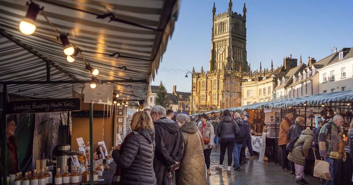 4 pretty UK Christmas markets without crowds  --  one is in a cute coastal town